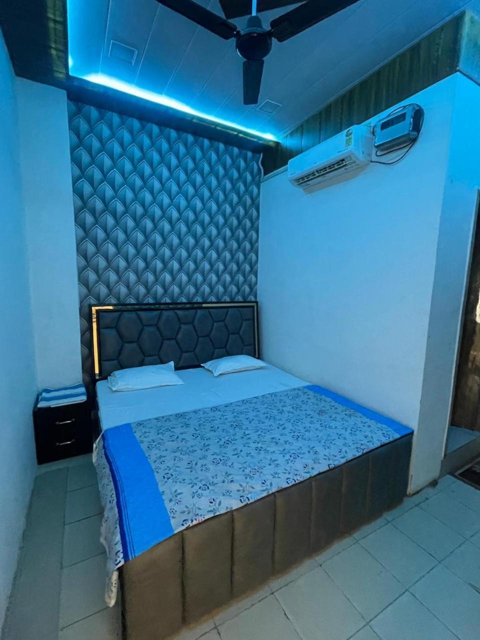 Hari Krishnam Residency Hotel Mathura Eksteriør billede