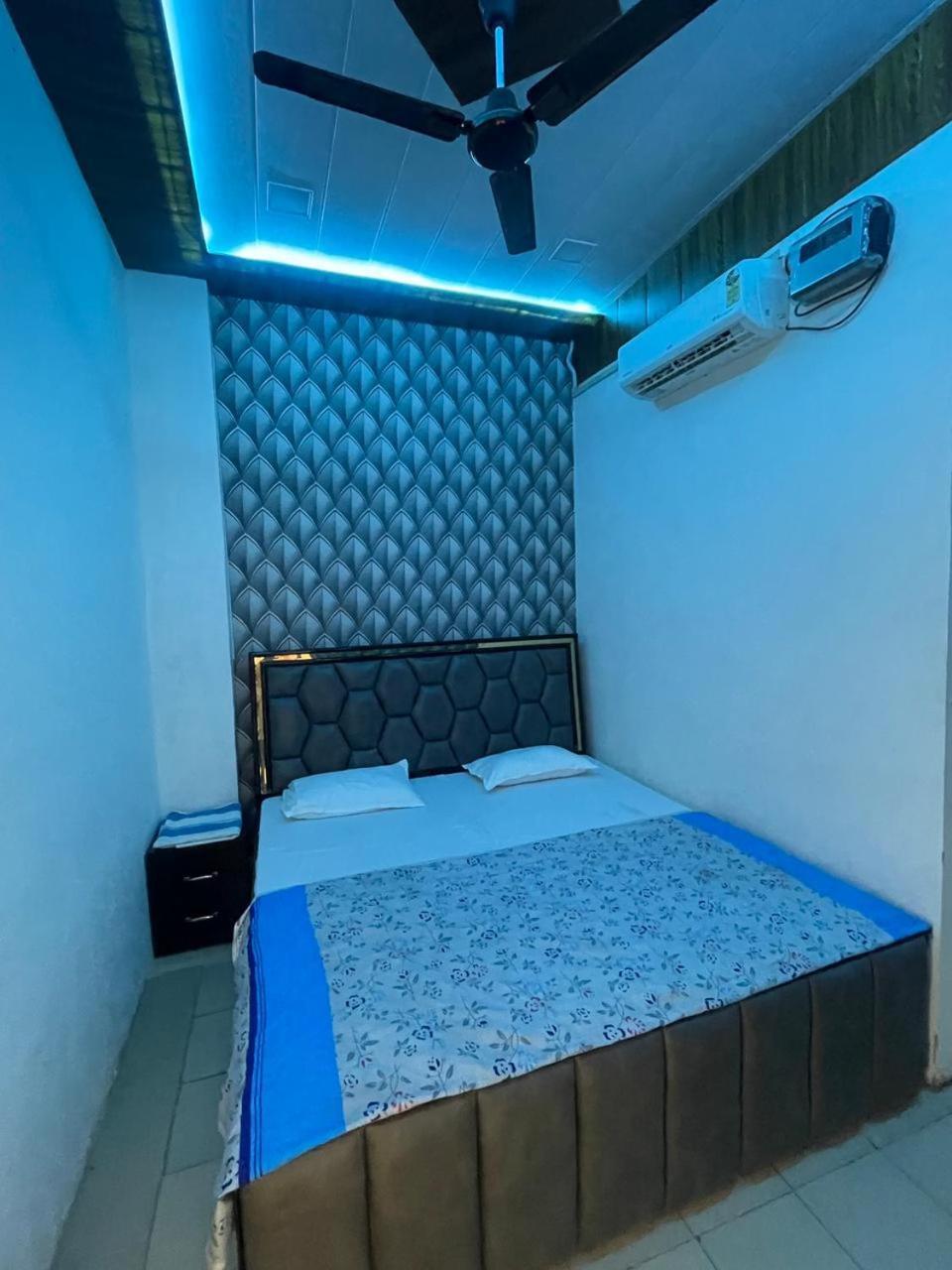 Hari Krishnam Residency Hotel Mathura Eksteriør billede
