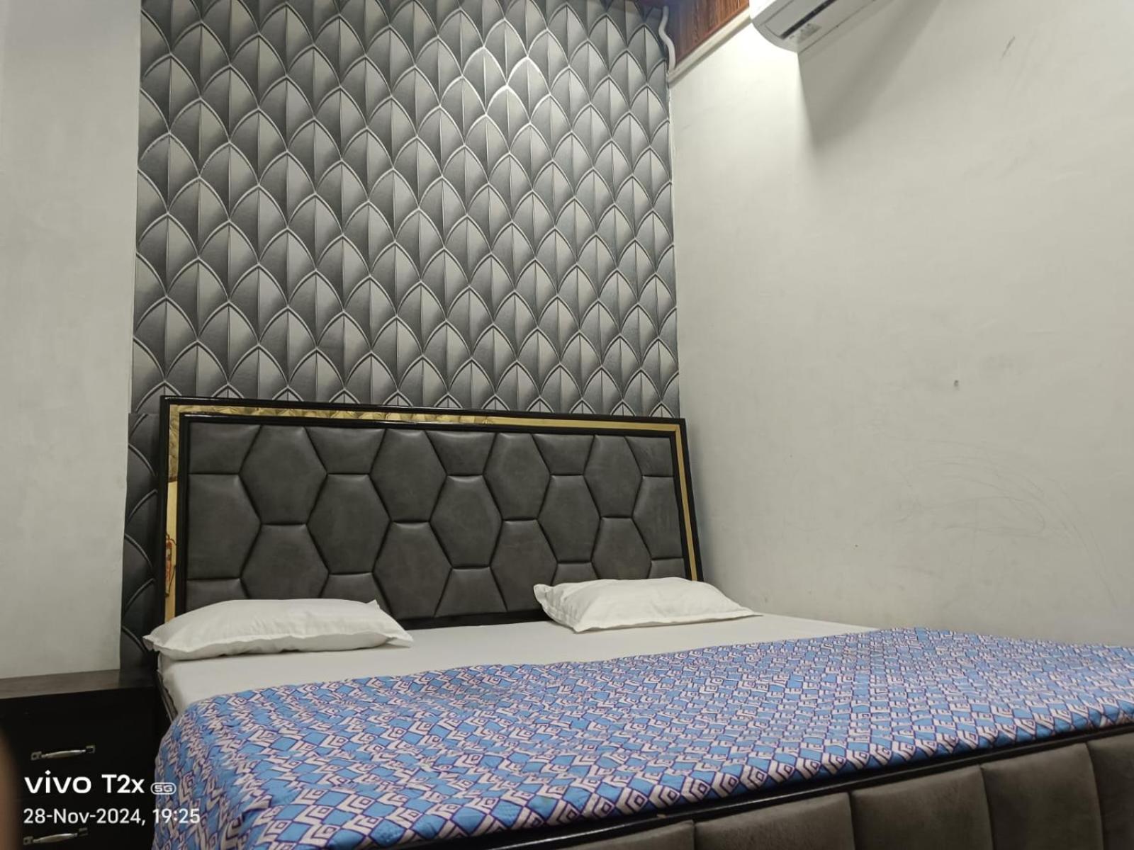 Hari Krishnam Residency Hotel Mathura Eksteriør billede