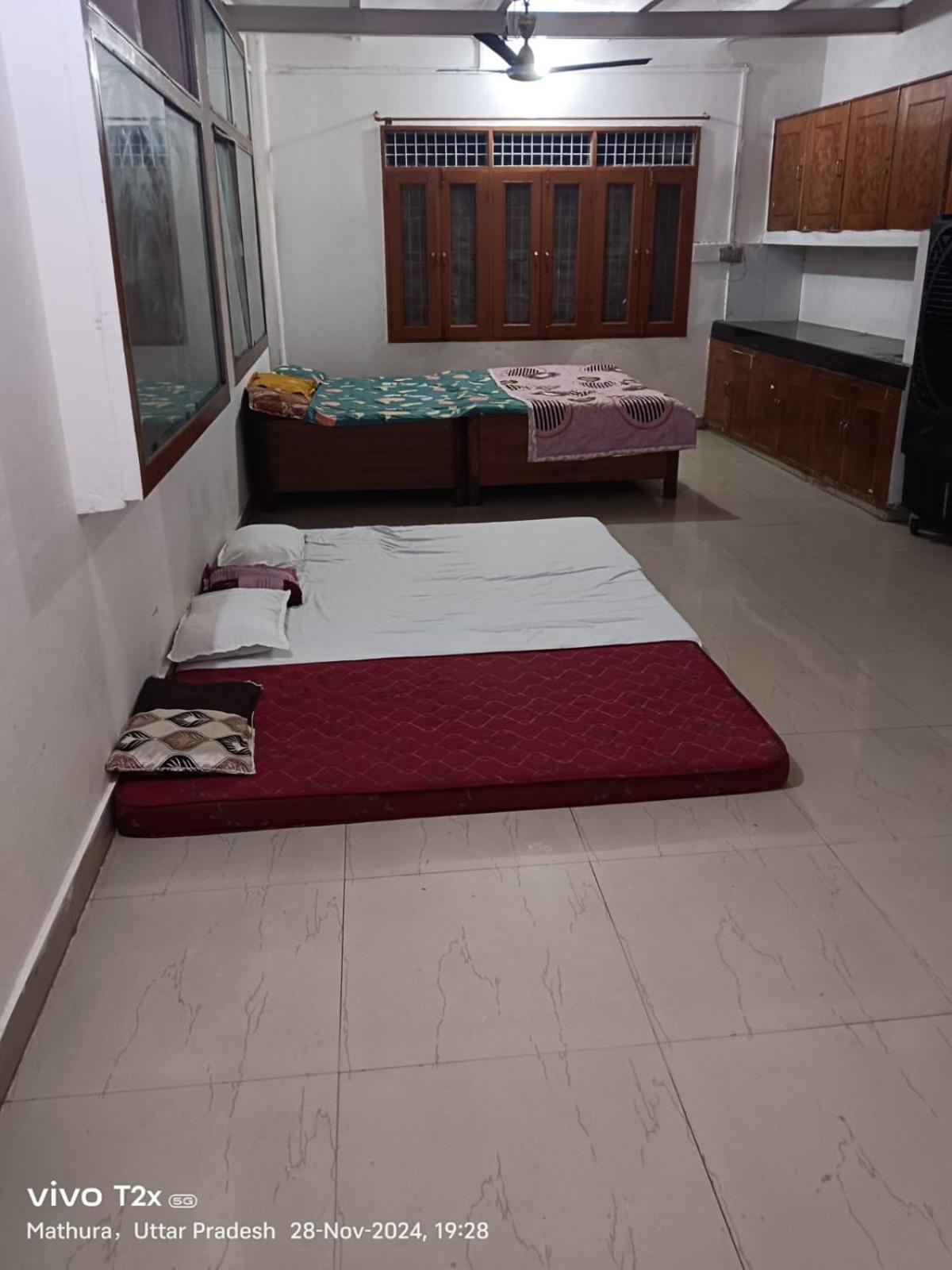 Hari Krishnam Residency Hotel Mathura Eksteriør billede
